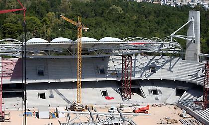 Αρχίζει να... σκιάζεται από το στέγαστρο η «Αγια-Σοφιά» (pics)