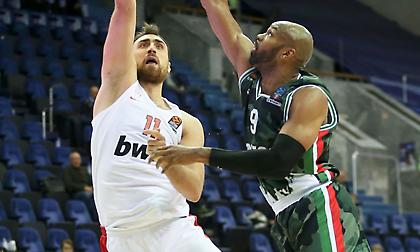 Με… υπογραφή Μιλουτίνοφ «λύγισε» την Ούνιξ ο Ολυμπιακός