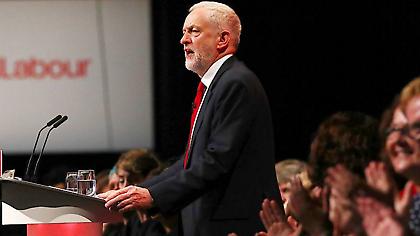 Βρετανία: Ψήφο σε όλους τους μετανάστες υποστήριξε το συνέδριο των Εργατικών