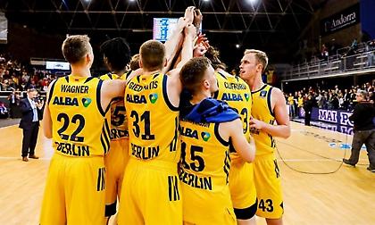 Άλμπα Βερολίνου: Τέλος οι μαζορέτες μετά 25 χρόνια!