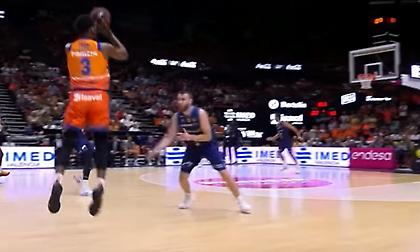 Εντυπωσιακό Top 7 στην ACB με «βόμβα» από Τζόρνταν Λόιντ (video)