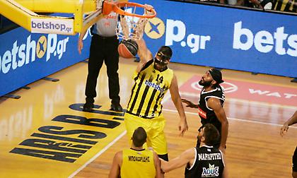 Αυτοκράτορας Άρης, λύγισε τον ΠΑΟΚ σε ένα ντέρμπι από τα παλιά