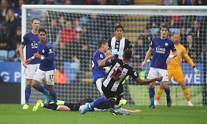 Εγκληματικό φάουλ στο Λέστερ-Νιούκαστλ (video)