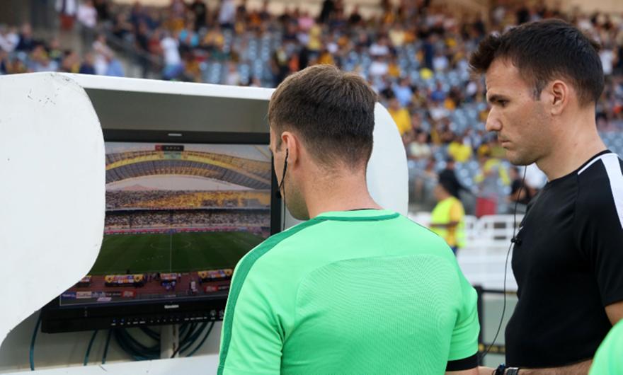 Τσορμπατζόγλου: «Καταργήθηκε το πρωτόκολλο του VAR»