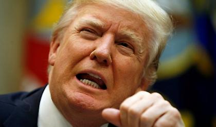 Υπέρ της παραπομπής Τραμπ το 45% των Αμερικανών