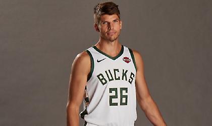 Κόρβερ: «Μοναδικός σε αυτό που κάνει ο Γιάννης»