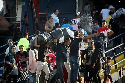 Πώς θα διαχωρίζονται πρόσφυγες και μετανάστες