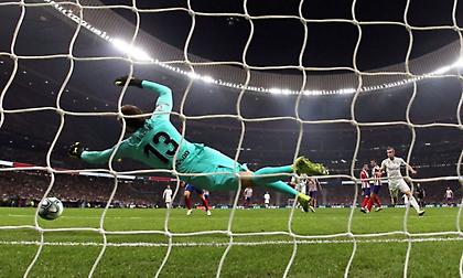 Η φανταστική απόκρουση του Όμπλακ από την απέναντι γωνία! (video)