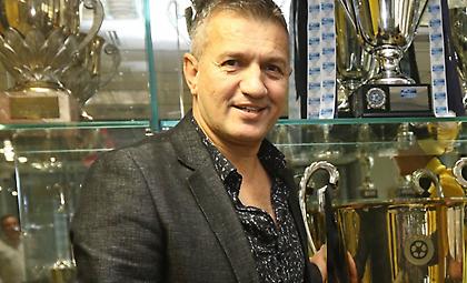 Σαμπανάτζοβιτς στον ΣΠΟΡ FM: «Μικρό προβάδισμα ο Ερυθρός Αστέρας λόγω έδρας - Ξεχωρίζει ο Μάριν»