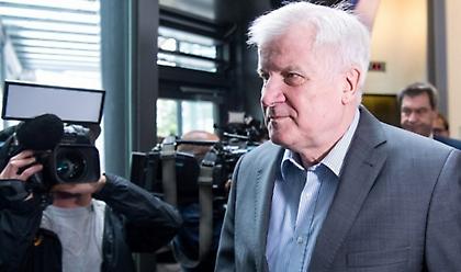 Επίσκεψη Ζεεχόφερ σε Άγκυρα και Αθήνα για το μεταναστευτικό