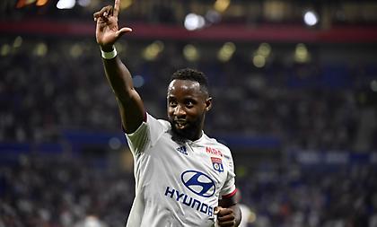 Πρώτη επιλογή ο Ντεμπελέ για την επίθεση της Γιουνάιτεντ