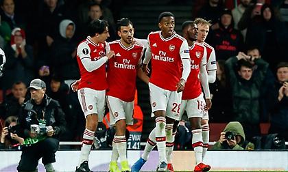 Σαρωτική Άρσεναλ, με άγχος η Άιντραχτ