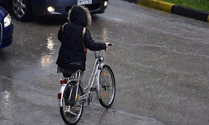 Βροχές και καταιγίδες σήμερα σε όλη τη χώρα