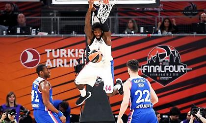 Οθέλο Χάντερ: «Στον Ολυμπιακό δεν αφήναμε να μας επηρεάσουν οι διαιτητές»