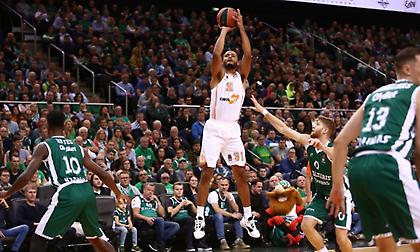 Έπιασε… πελάτισσα τη Ζαλγκίρις η Μπασκόνια!