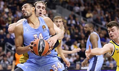 Έσπασε τη μύτη του ο Αγιόν