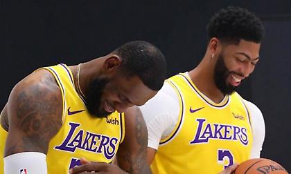 Λέικερς: Με ΛεΜπρόν στον «άσο» και Ντέιβις στο «πέντε»