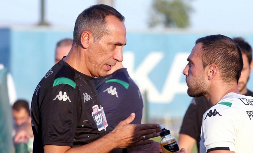 Αυτός είναι ο λόγος που άφησε εκτός τον Μολό ο Δώνης