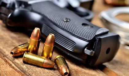 Διάρρηξη σε αυτοκίνητο αστυνομικού στον Κεραμικό: Έκλεψαν οπλισμό