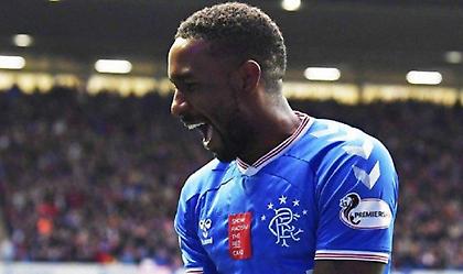 Μόνη πρώτη με 5άρα και καταπληκτικό Ντεφόε η Ρέιντζερς!