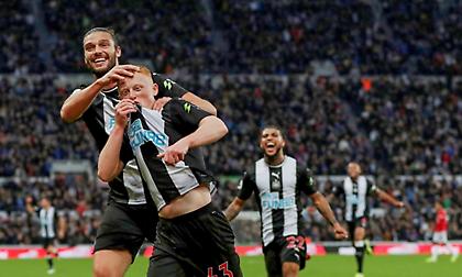 Αναστήθηκε από την... παιδική χαρά της Γιουνάιτεντ η Νιούκαστλ!