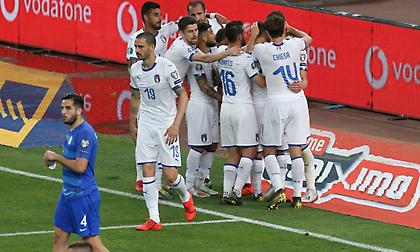 Η πρωτοποριακή πράσινη φανέλα με την οποία θα αντιμετωπίσει η Ιταλία την Εθνική μας (video)