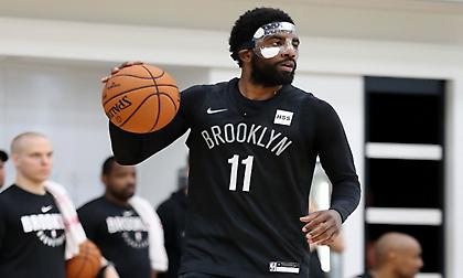 O Ίρβινγκ ετοιμάζεται για τη νέα σεζόν στο πλευρό του Κόμπι