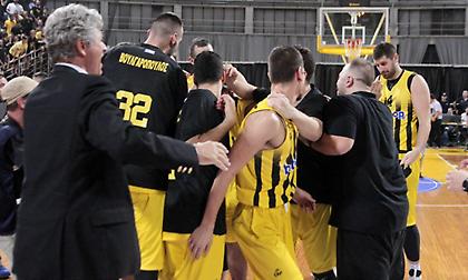 Οπαδός του Άρη από την Αθήνα δωρίζει διαρκείας σε άνεργο...