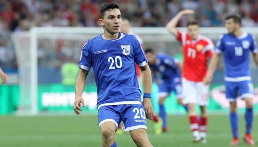 «Γελάω με αυτά που γράφουν για Κωστή - Μεγάλο λάθος του Ολυμπιακού»