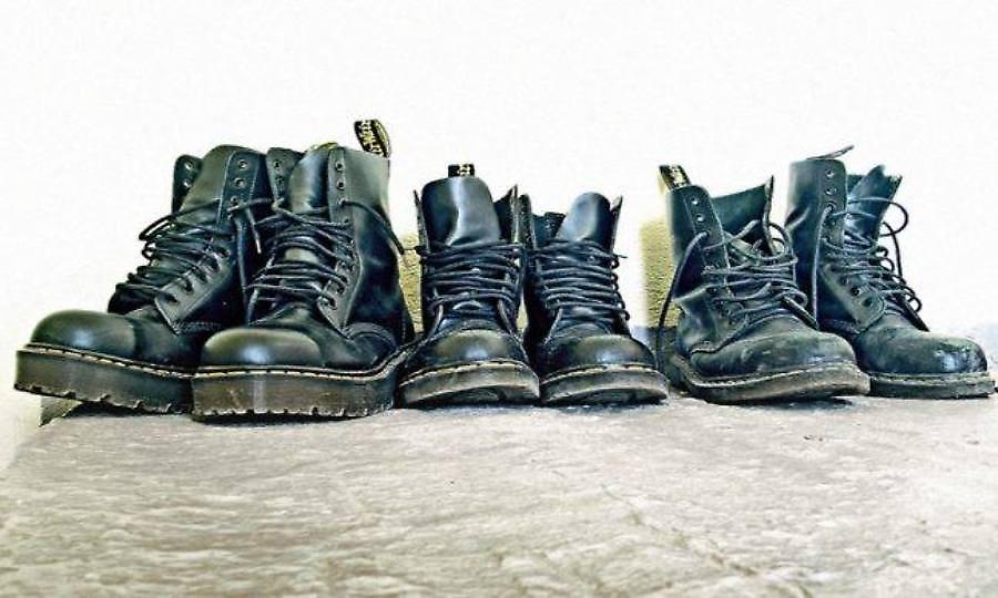 Οι θρύλοι των 90’s: 14 ζευγάρια που κάθε μερακλής μαθητής έχει φορέσει στο Λύκειο (pics)