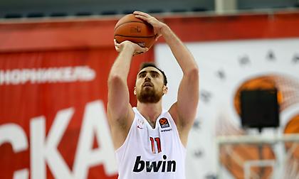 Μιλουτίνοφ: «Να αναλάβουμε και εμείς τις ευθύνες»