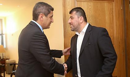 Συνάντηση του Αυγενάκη με την ΕΠΟ για τα τηλεοπτικά της Super League 2