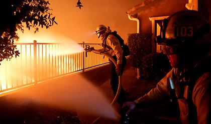 ΗΠΑ: Εκκενώνονται περιοχές λόγω πυρκαγιών στην Καλιφόρνια