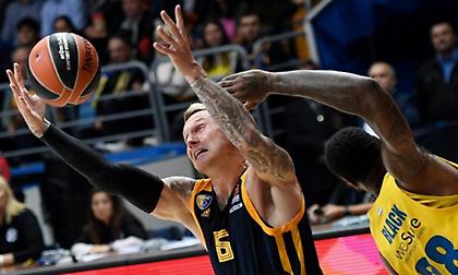 Όργια ο Τίμα απέναντι στην Μπασκόνια: Έβαλε 12 πόντους στην πρώτη περίοδο! (video)