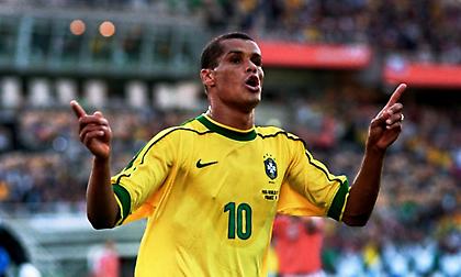 Ριβάλντο: «Ο Ντεμπελέ πρέπει να τιμωρηθεί από την Μπαρτσελόνα»