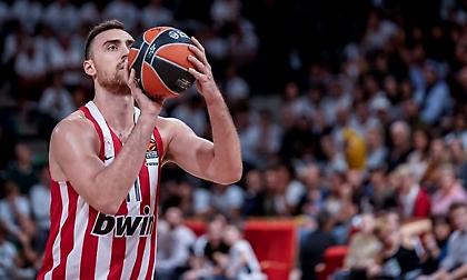 Μιλουτίνοφ: «Σκέπασε» τα καλάθια με νέο ατομικό ρεκόρ! (video)