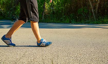 Έρευνα: Όσο πιο αργά περπατάς, τόσο πιο γρήγορα γερνάς