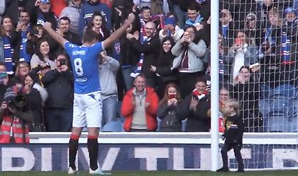 Ο γιος του Τζέραρντ σκόραρε στο «Άιμπροξ» και έκανε τον μπαμπά του πανευτυχή! (vid)