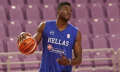 Θανάσης Αντετοκούνμπο: «Ένιωσα ότι πνίγομαι όταν έχασα τον πατέρα μου»