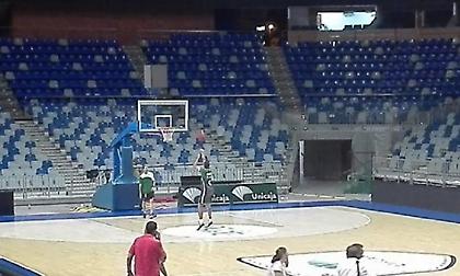 Προσπαθεί να βρει τον εαυτό του ο αρνητικός Τουπάν (pic)