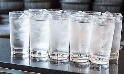 Γιατί όταν πίνουμε παγωμένο νερό καίμε θερμίδες;