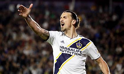 Μπλάκμορ: «Ο Ζλάταν είναι ο μόνος που θα σώσει τη Γιουνάιτεντ»