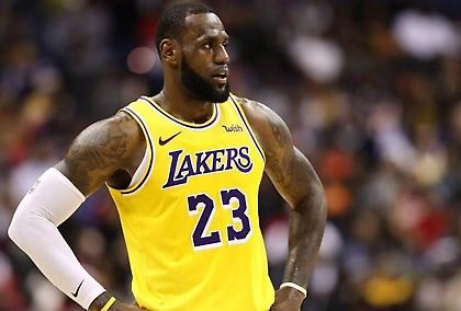 Λεμπρόν για Μόρεϊ: «Πρέπει να προσέχουμε τι λέμε»