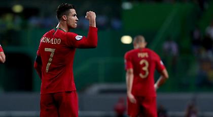 Αυτούς «κυνηγάει» ο Ρονάλντο μετά τα 700 γκολ! (pics)