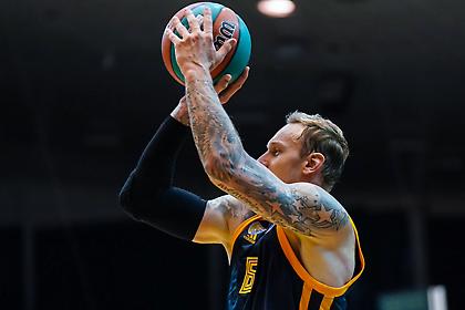 Η νέα φοβερή εμφάνιση του Τίμα με επτά τρίποντα (video)