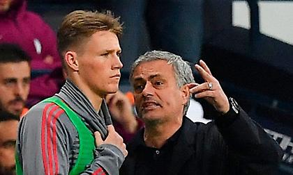 ΜακΤόμινεϊ: «Μιλάω με τον Μουρίνιο μετά από ορισμένα ματς»