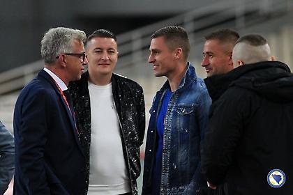 «Κράζουν» τον πρόεδρο της ομοσπονδίας οι Βόσνιοι επειδή χαιρέτισε τον Βράνιες