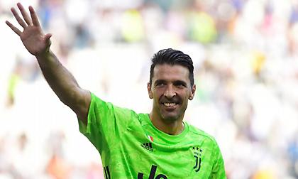 Μάνατζερ Μπουφόν: «Μπορεί να παίζει μέχρι τα 44»