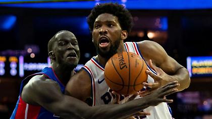 Λάμψη Εμπίντ και Τάουνς στις νίκες Σίξερς και Τίμπεργουλβς