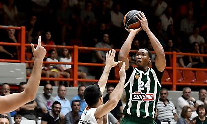 Τζόνσον: «Να αλλάξουμε νοοτροπία και να διεκδικούμε τα ριμπάουντ»